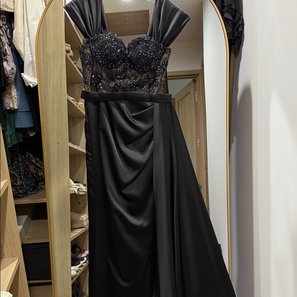 Chic Strapless Black Satin Dress